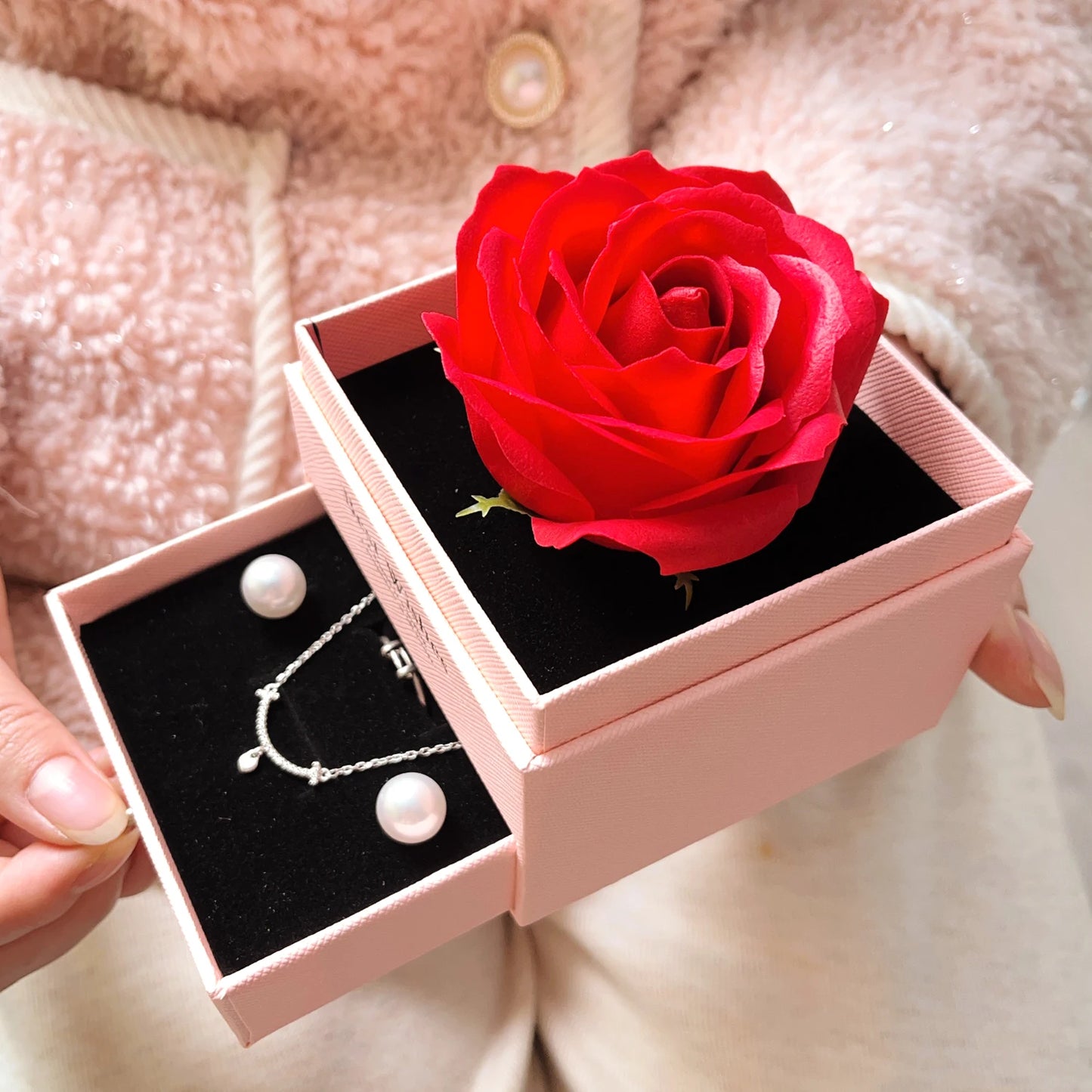 2025 Valentine Gift Box Sparkling Heart Love Necklace with Luxurious